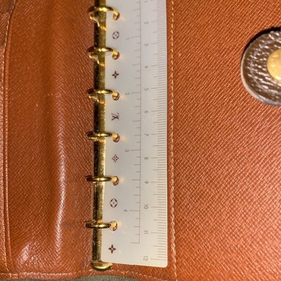 Authentic LV monogram Agenda - Picture 7 of 9